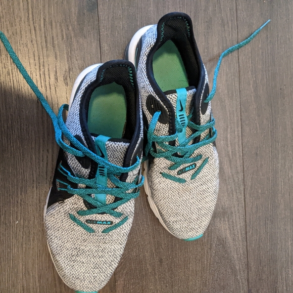 Nike Air Max shoes - Picture 3 of 5